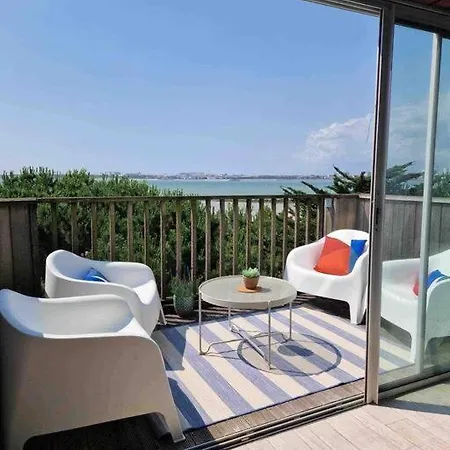 Aux Minimes Magnifique Vue Au Pied De La 50m2-2ch. La Rochelle (Charente-Maritime)